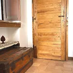 Casale Torresquadrata アパート トーディ