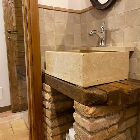 Casale Torresquadrata 아파트 토티