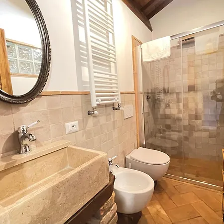 Casale Torresquadrata 아파트 토티