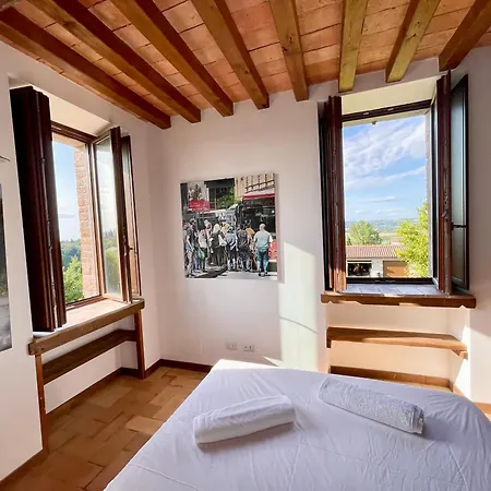 Casale Torresquadrata 아파트 *