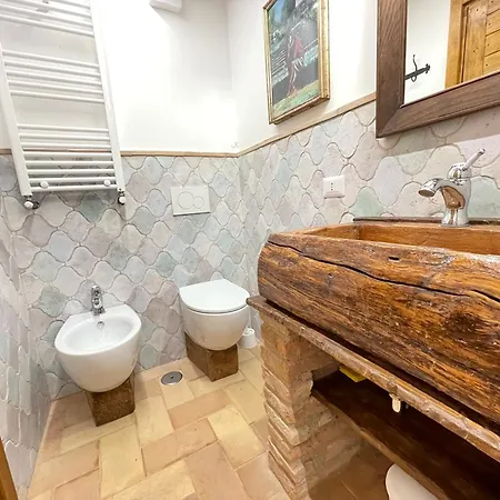 Casale Torresquadrata 토티